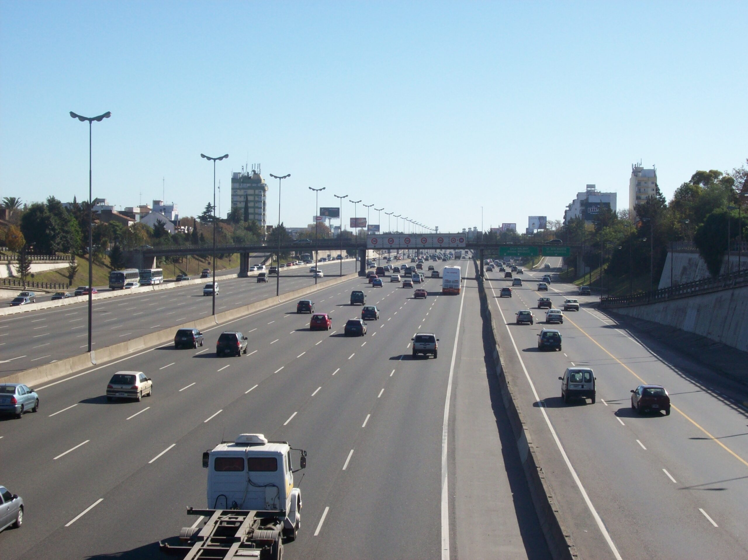Autopista Buenos Aires Rosario - viaje compartido vs micro precio 2026